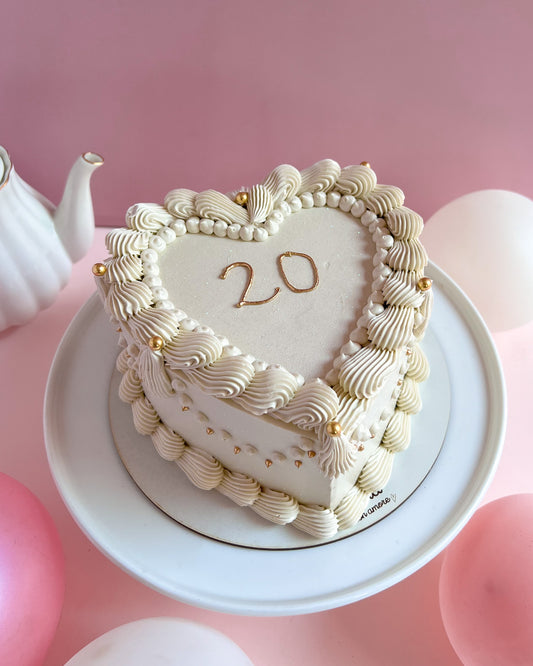 HEART CAKE - Blanco y Dorado