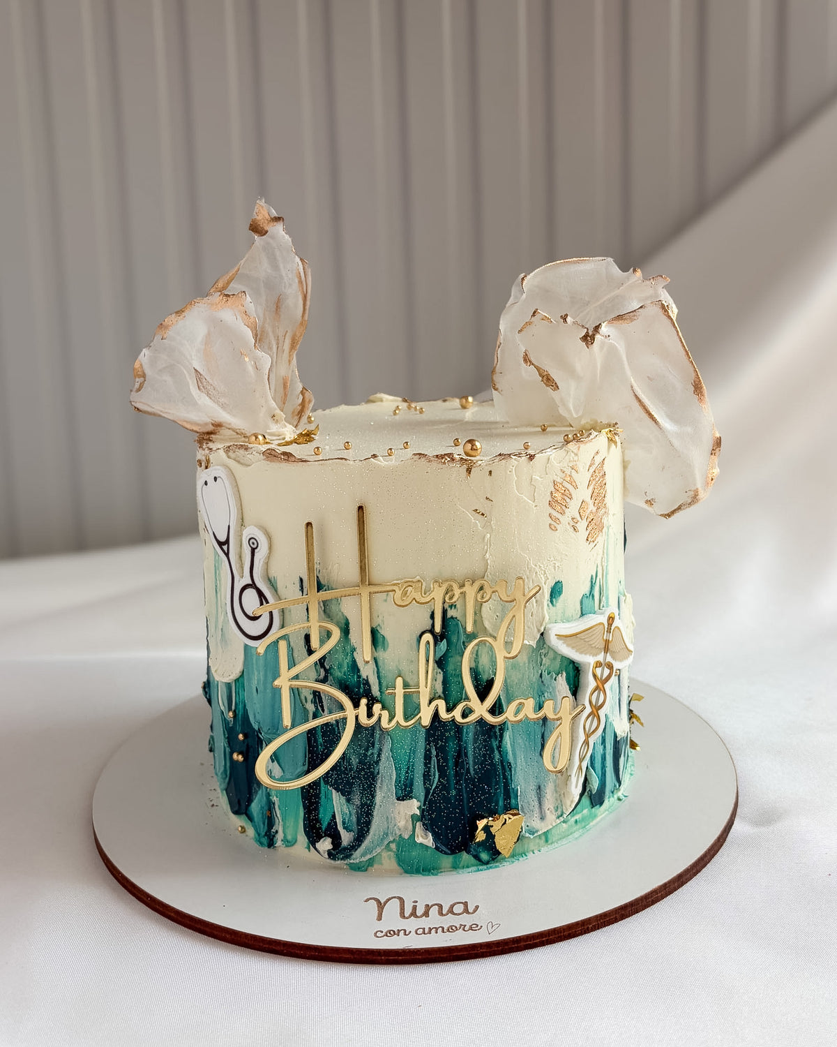 CAKE AZUL Y DORADO - HB Doctor
