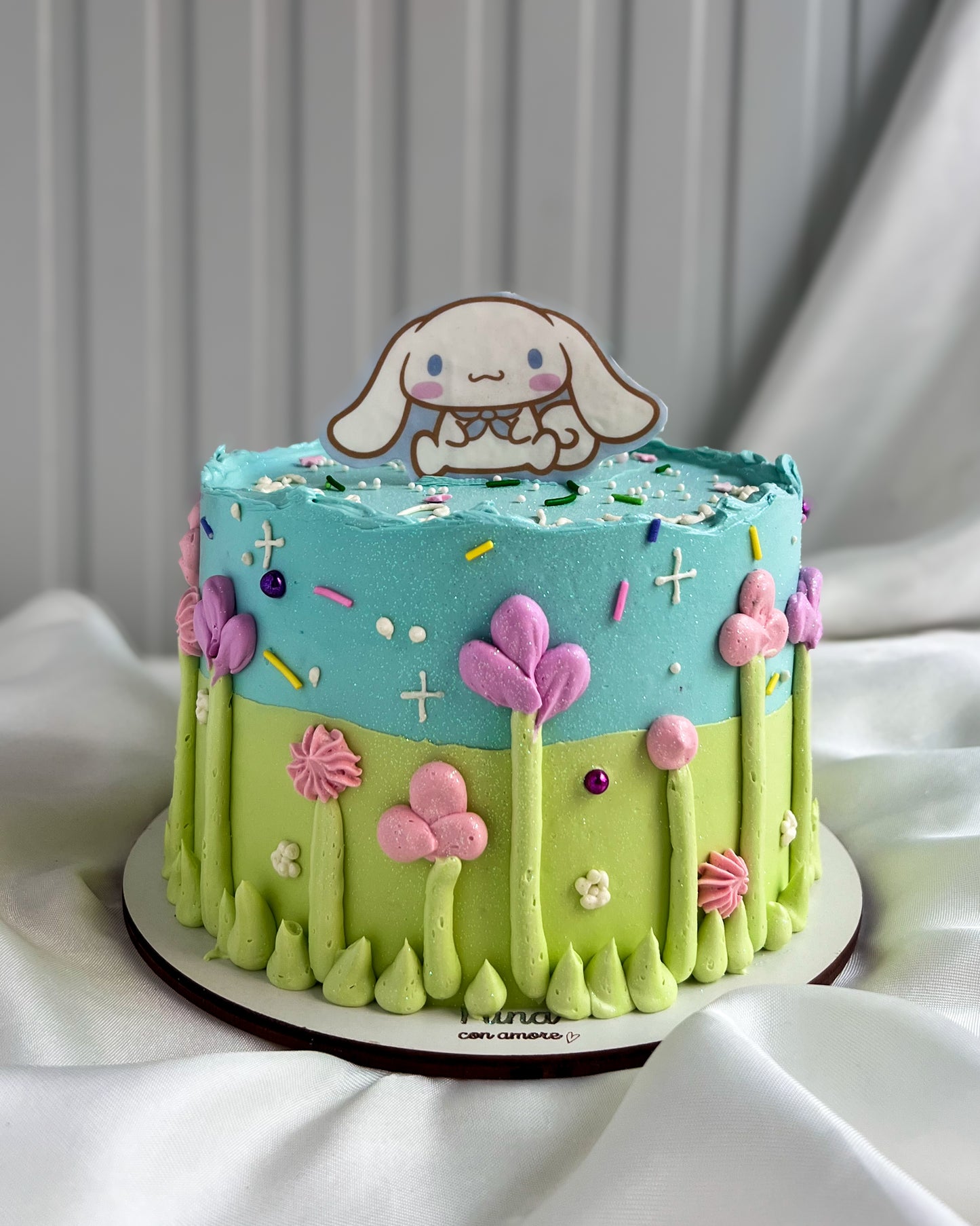 CINNAMONROLL CAKE