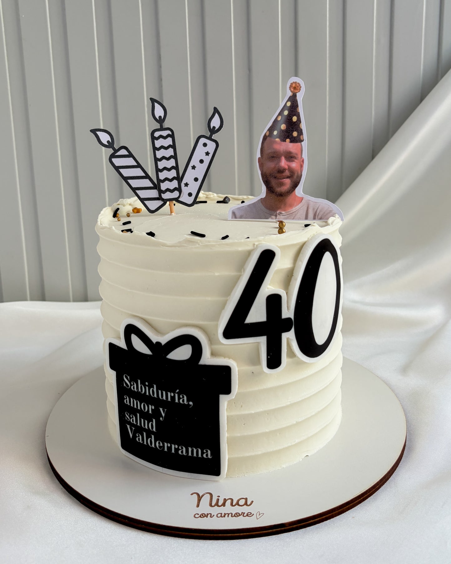 MEMORY CAKE - Foto con Gorrito y Regalo