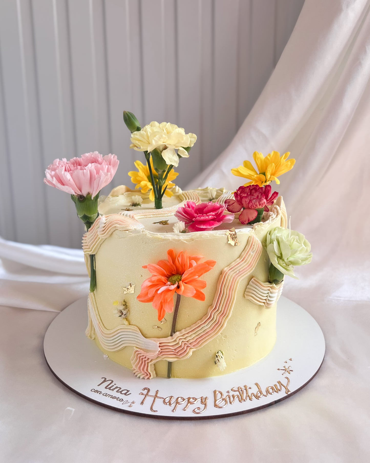 EUGENIA CAKE AMARILLA - Flores Naturales