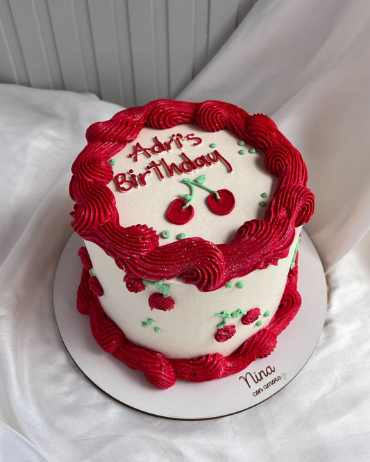 CAKE CON CEREZAS EN CREMA