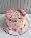 VINTAGE FUNFETTI CAKE - Blanco y Rosado