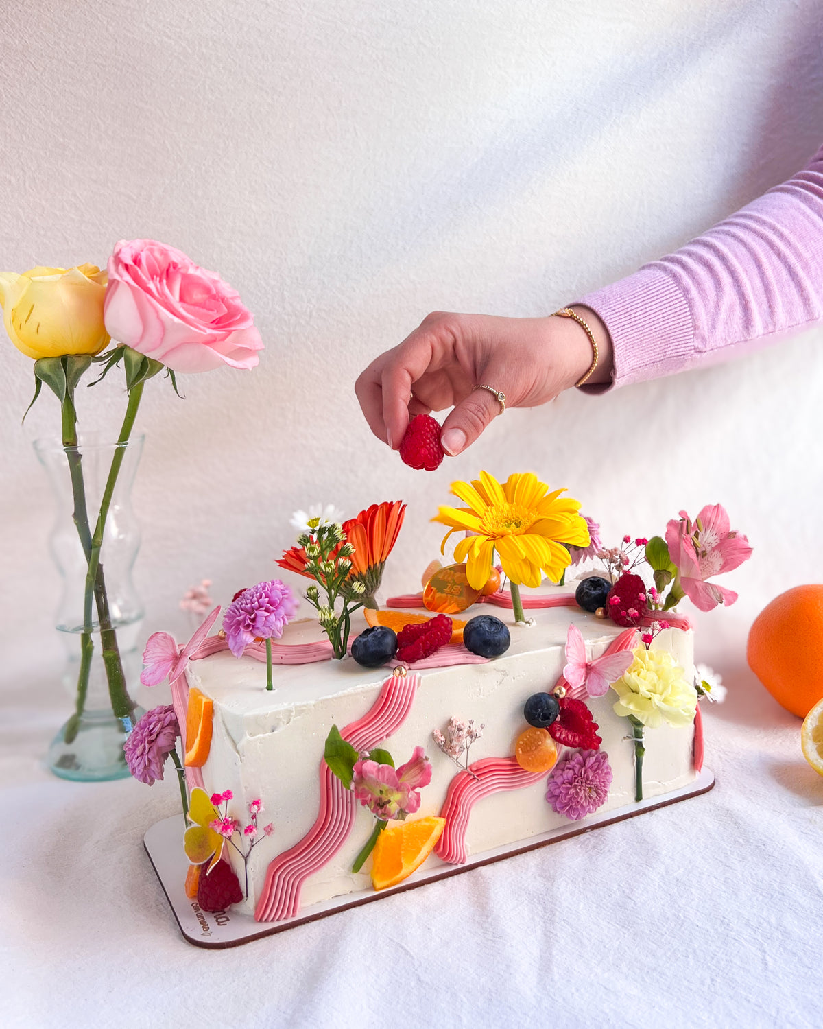 LONG CAKE - Flores Naturales y Frutas