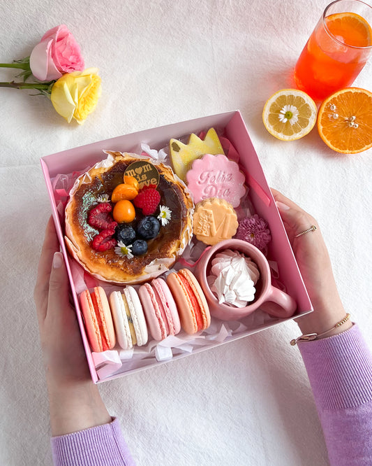 MOM BOX + Taza Rosada