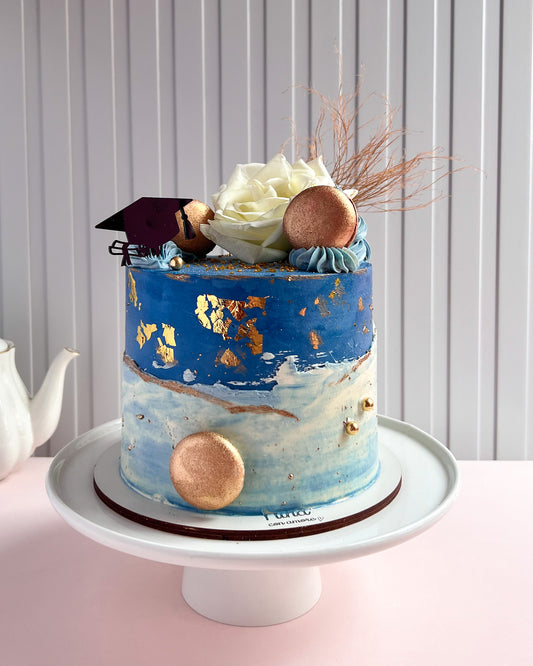 GRADUATION CAKE - Macarons + Flowers