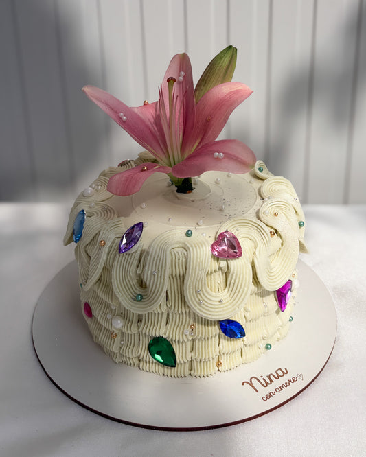 LIRIO GEMAS CAKE
