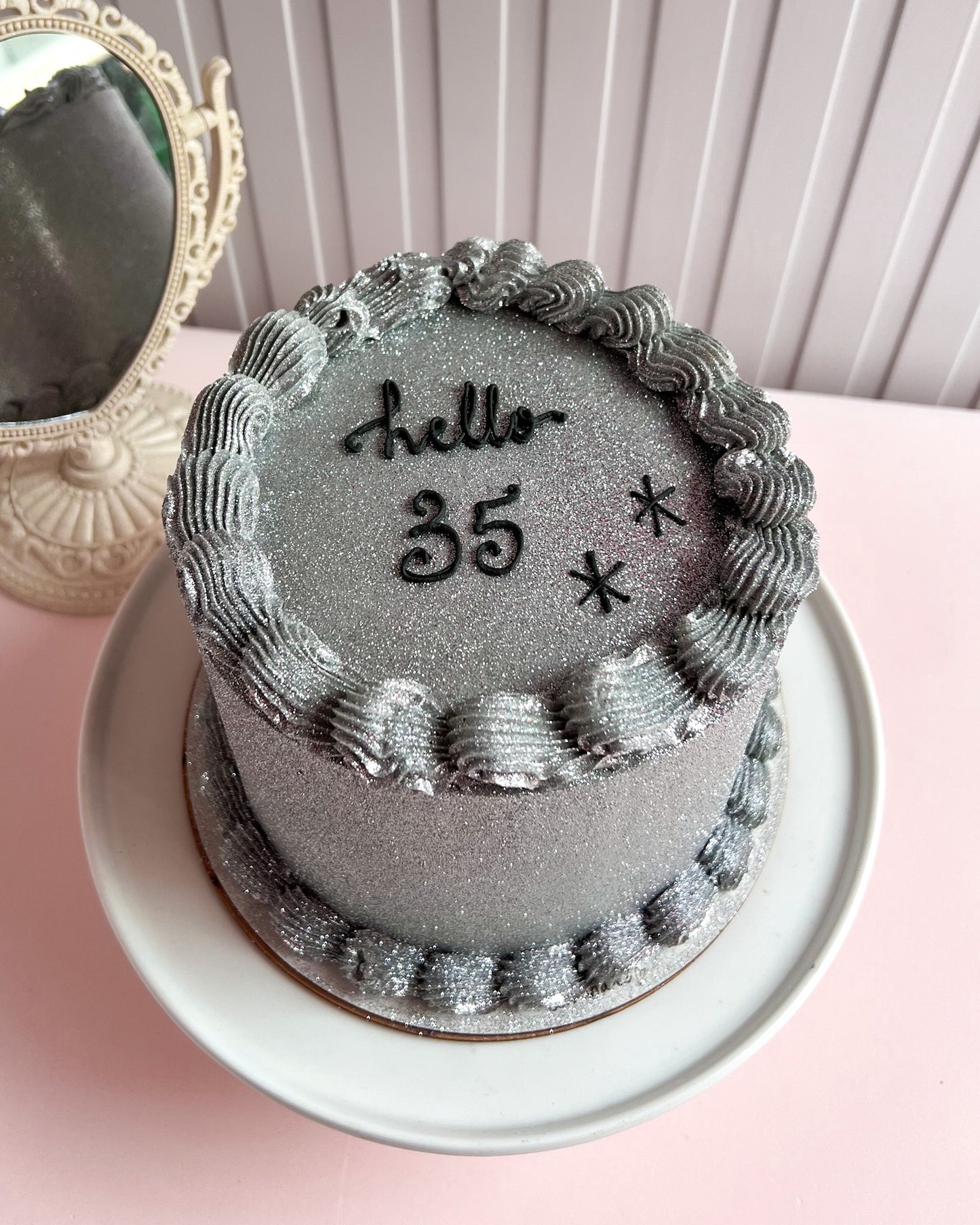 FULL GLITTER SILVER CAKE