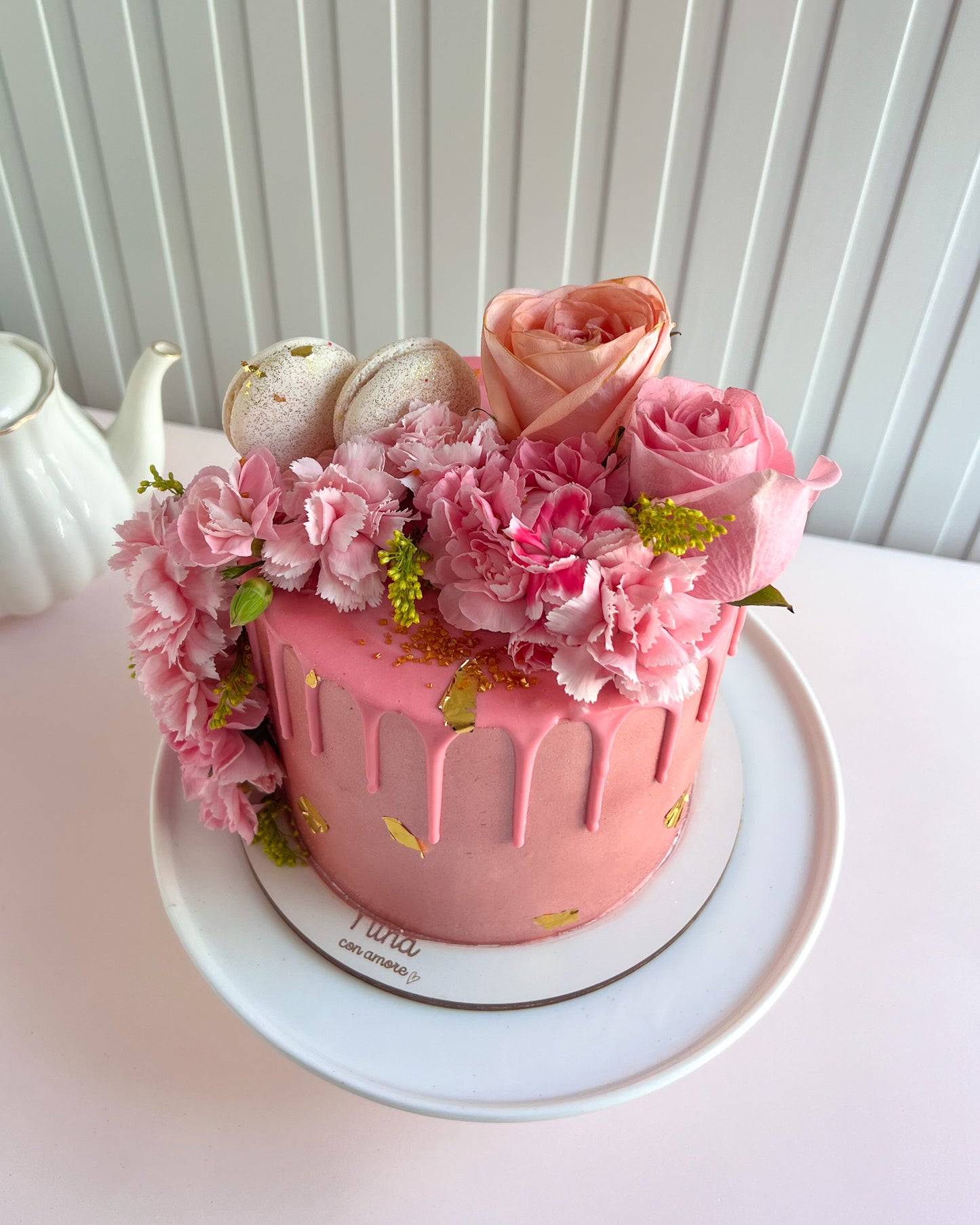 ROSE GOLD FLOWERS CAKE