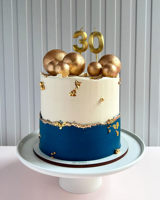 GOLD AND BLUE CAKE - Esferas doradas