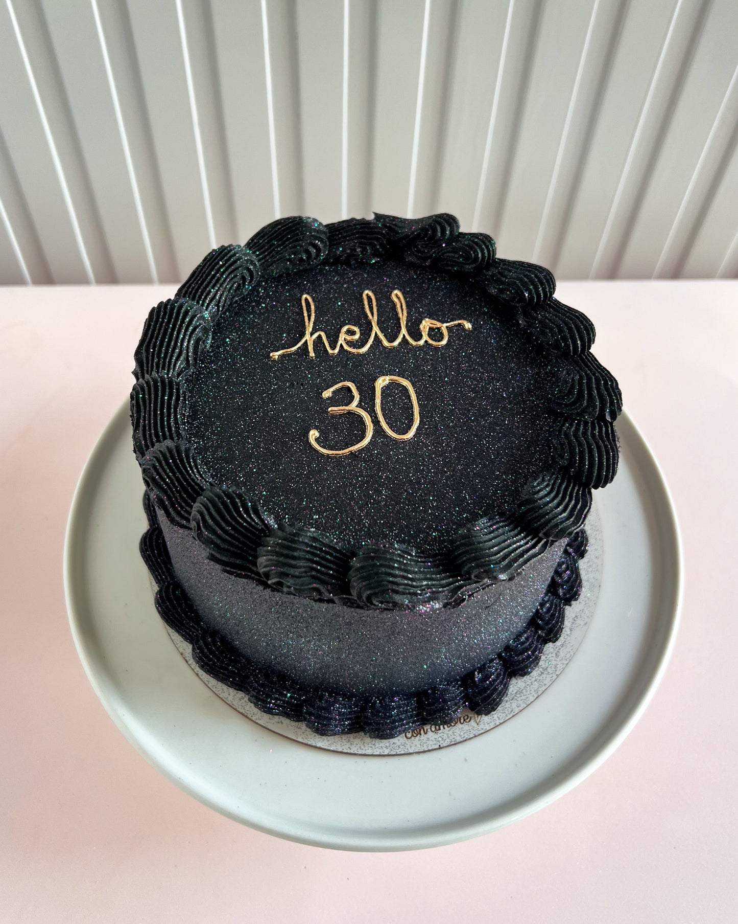 FULL GLITTER BLACK CAKE