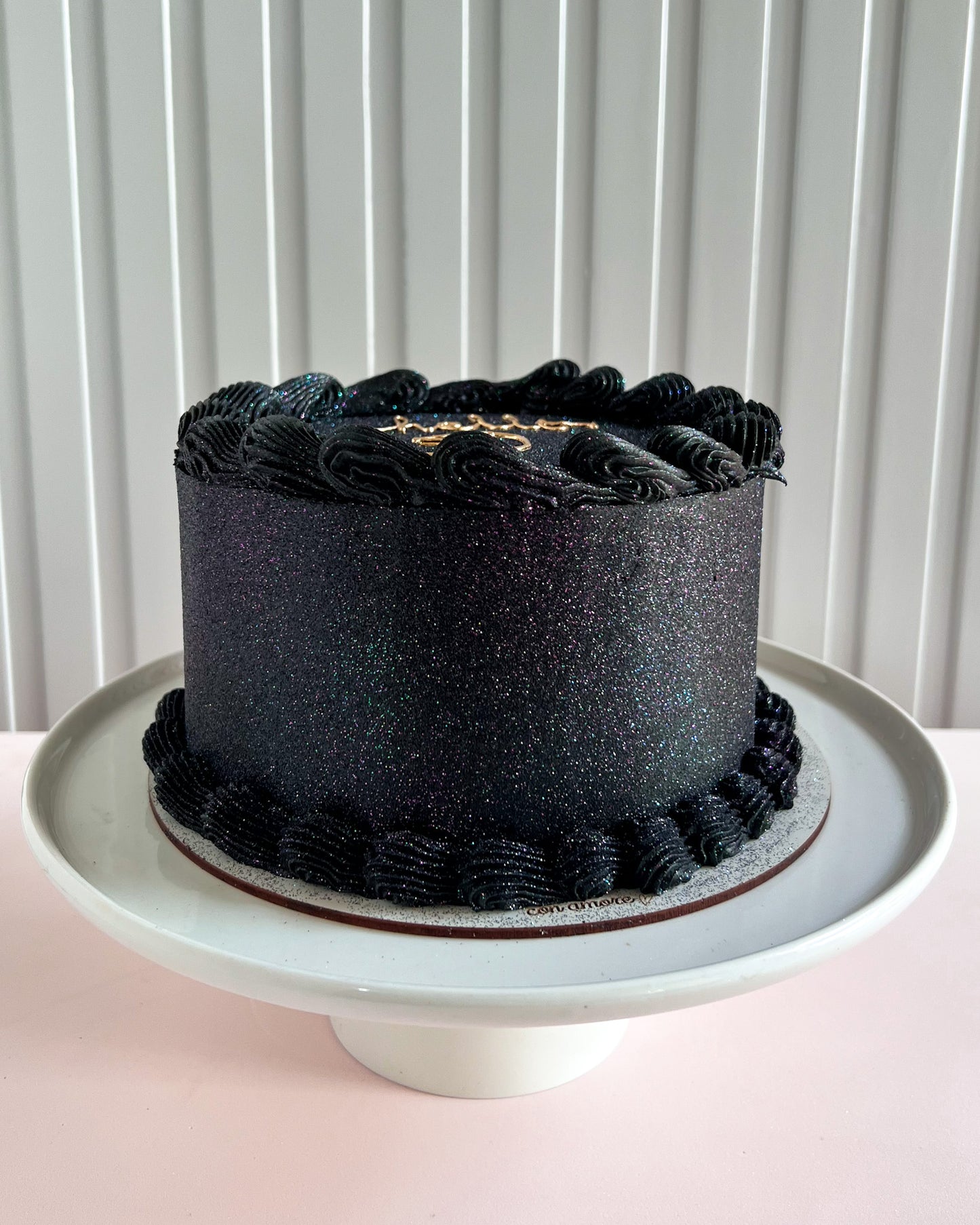 FULL GLITTER BLACK CAKE