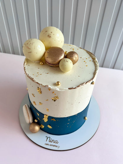 GOLD AND BLUE CAKE - Macarons