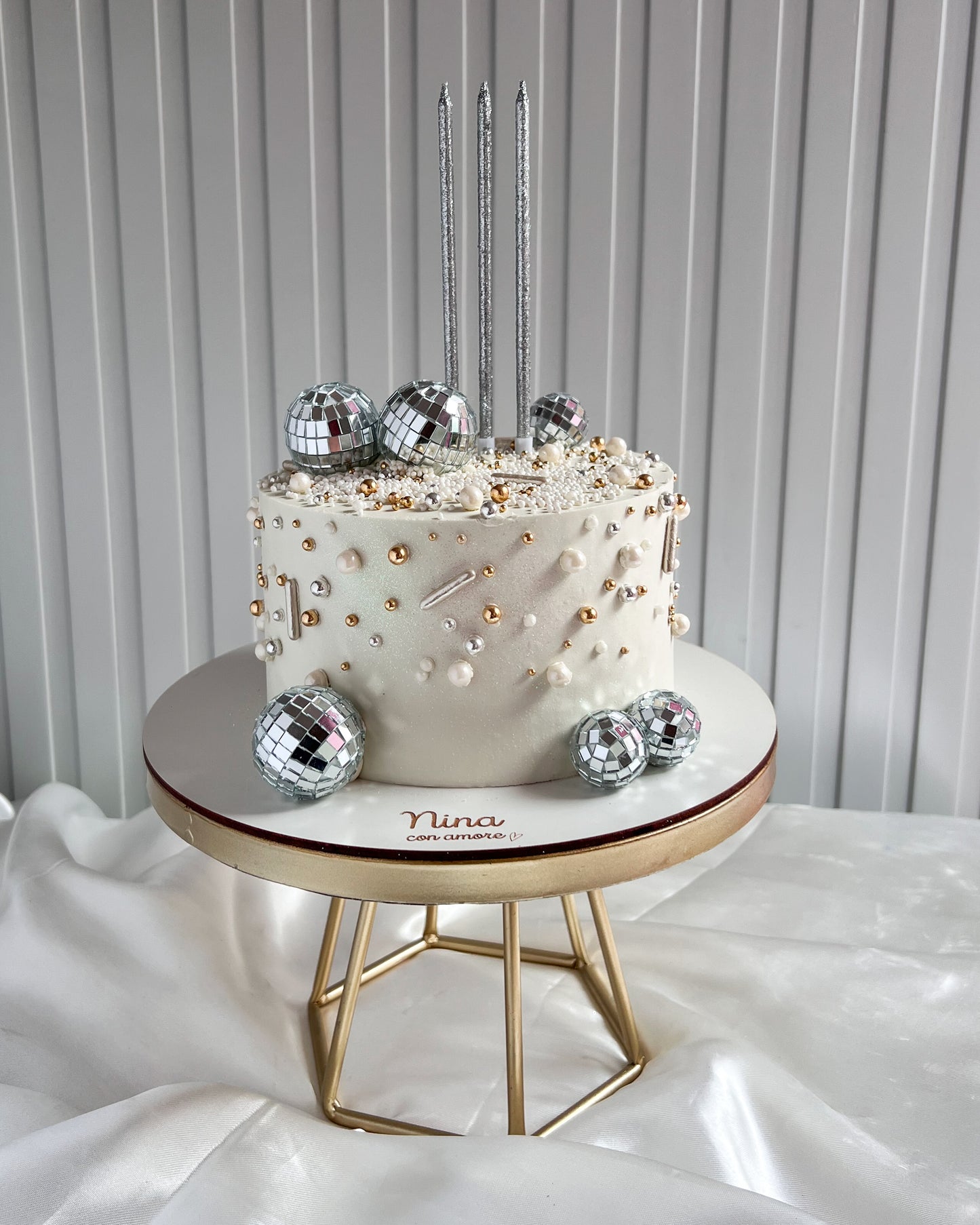 PARTY CAKE - Full Disco Balls Y Perlas