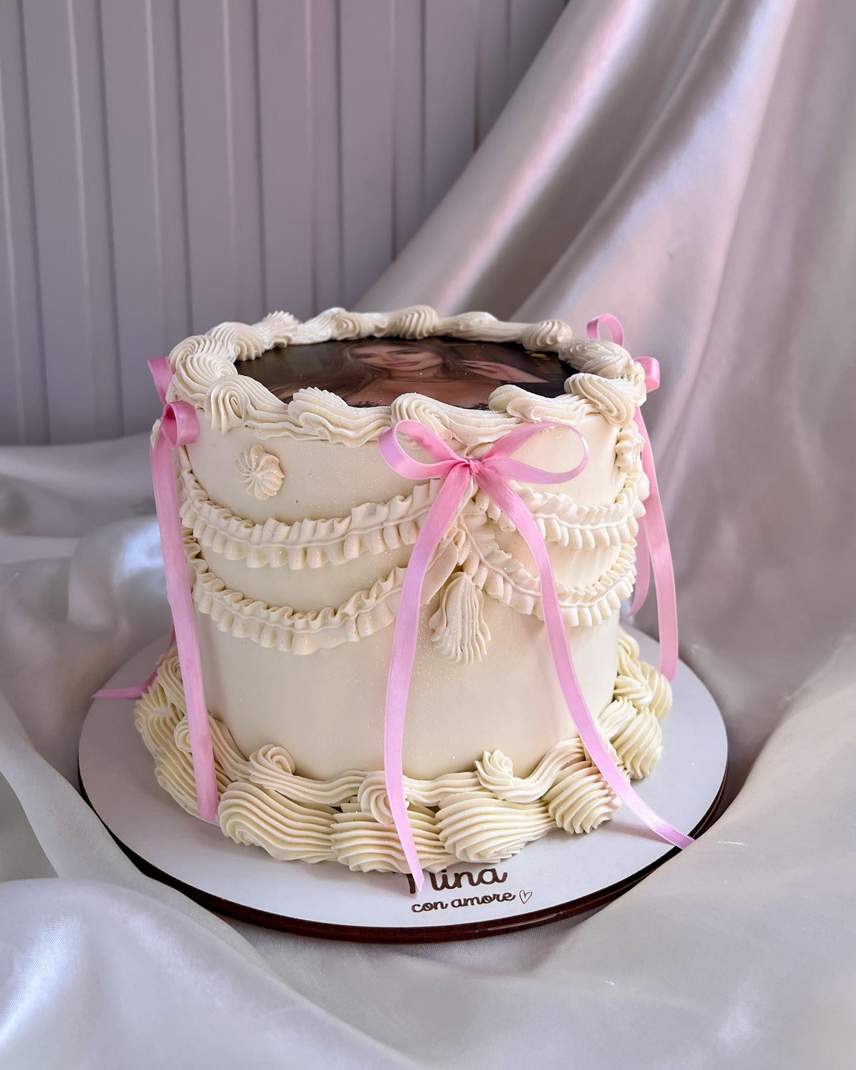 VINTAGE CAKE BLANCO CON LAZOS - Foto