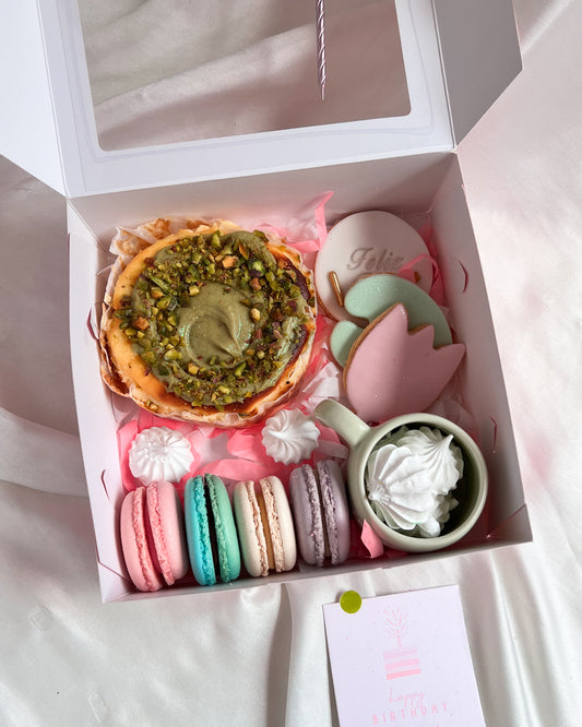 BIRTHDAY BOX - Tarta Vasca + Mug de Cerámica
