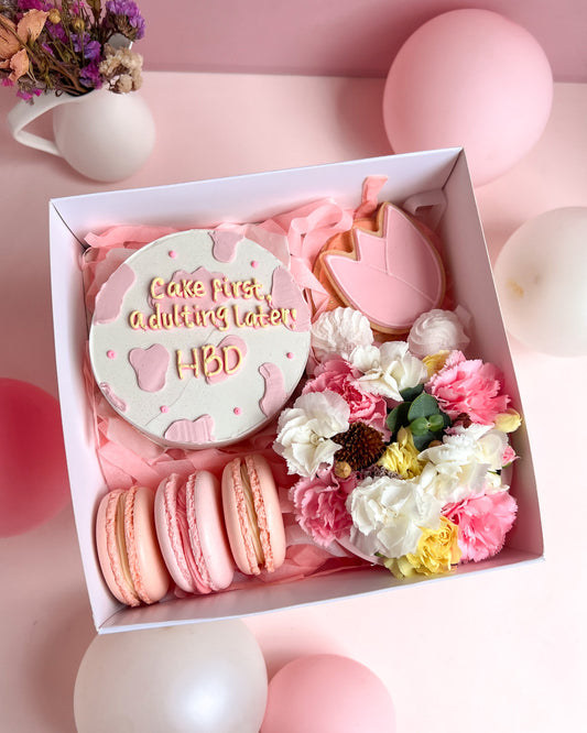 BIRTHDAY BOX + Arreglo de Flores - Pink vaquita