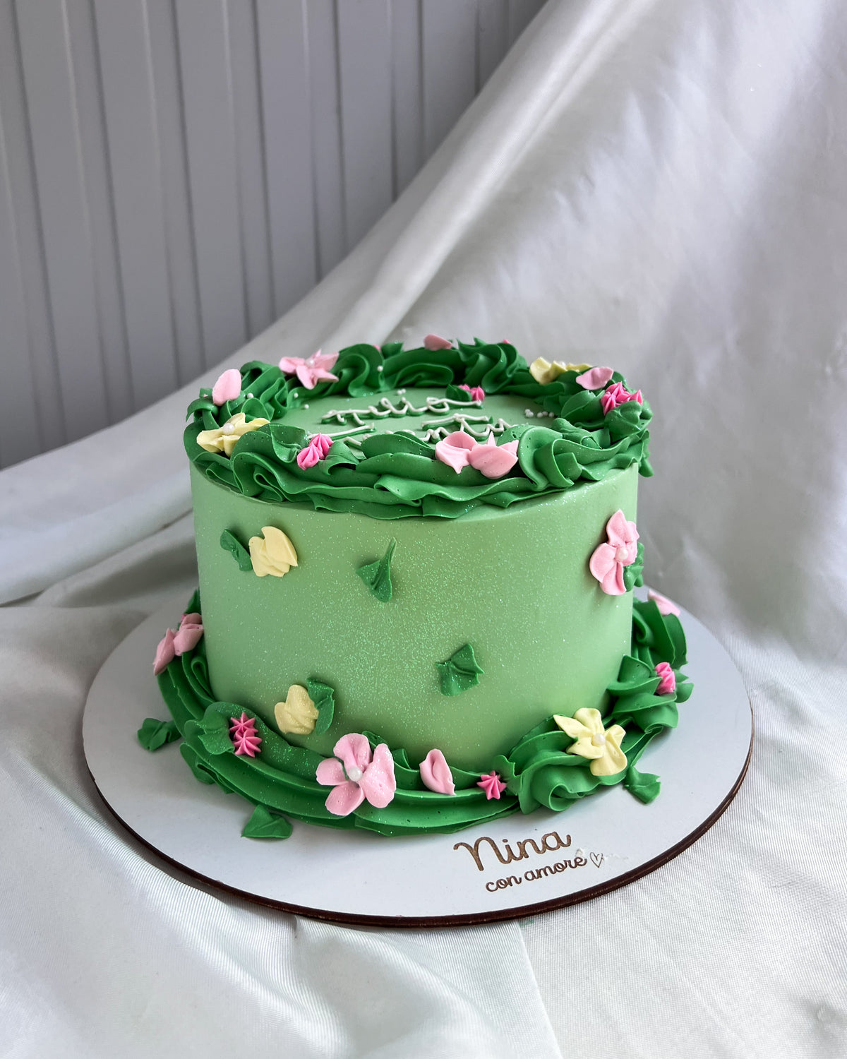 FLORES EN CREMA CAKE - Verde