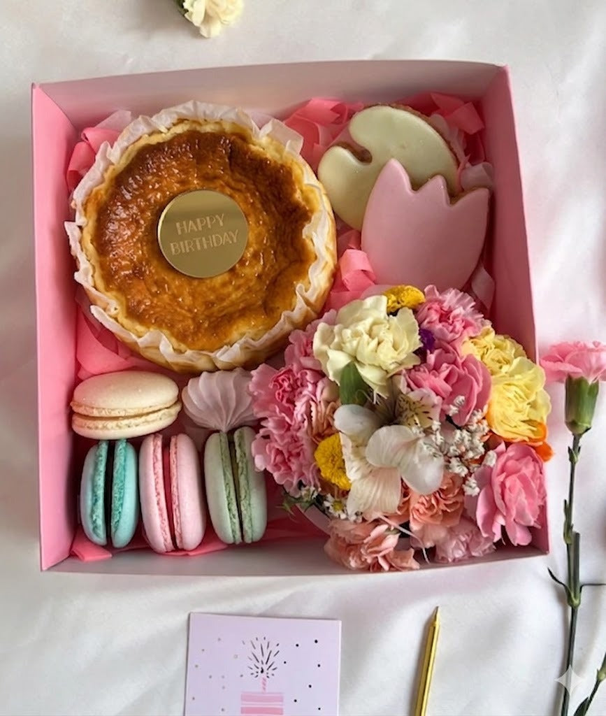 BIRTHDAY BOX - Tarta Vasca + Flores