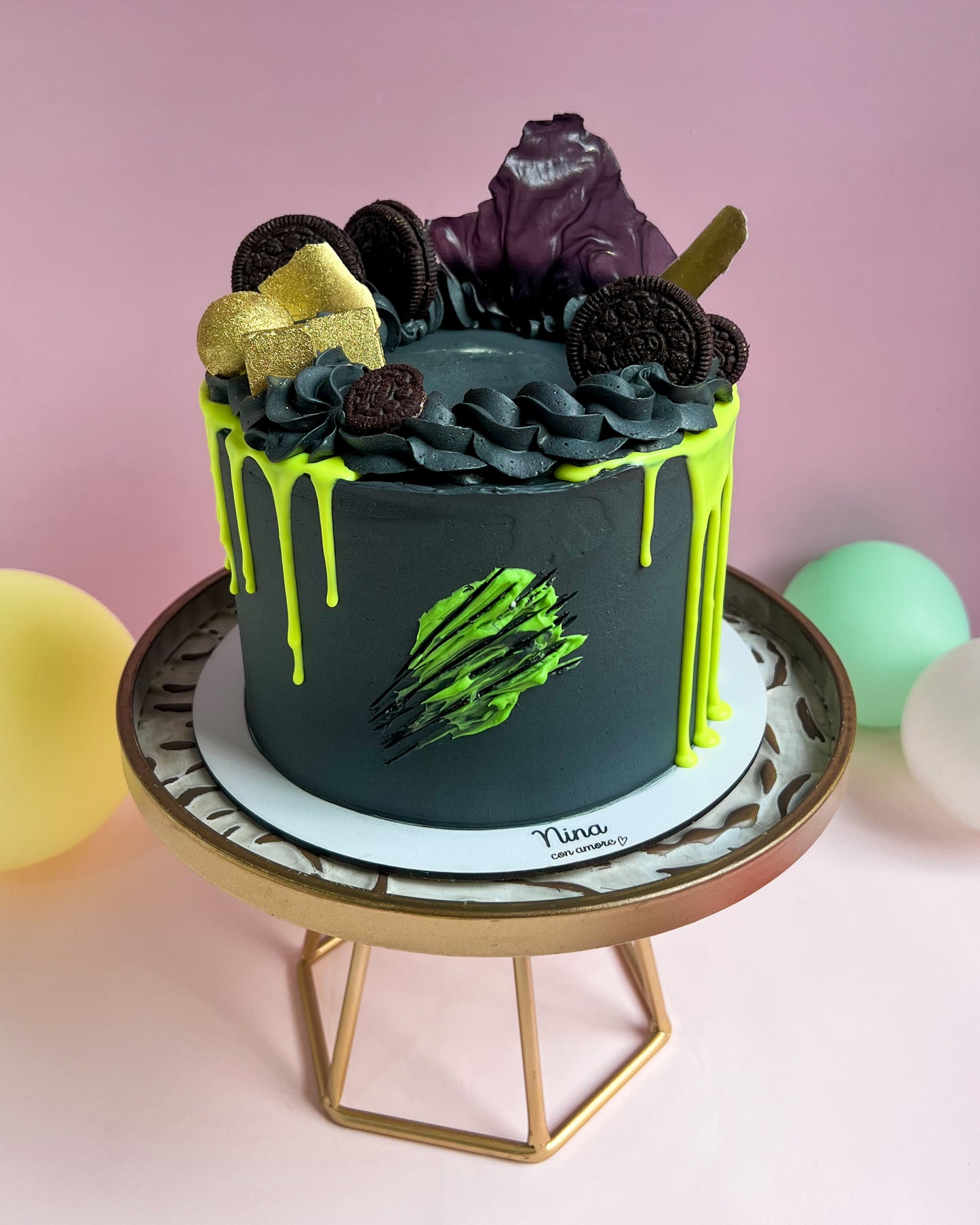 BLACK & GREEN MONSTER CAKE