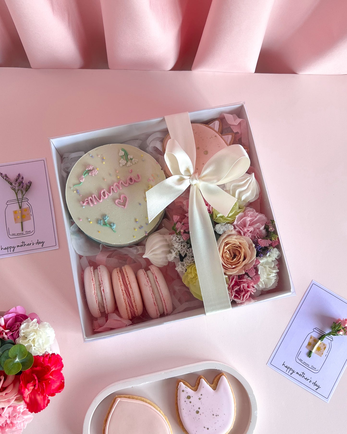 SWEET BOX + Arreglo de Flores