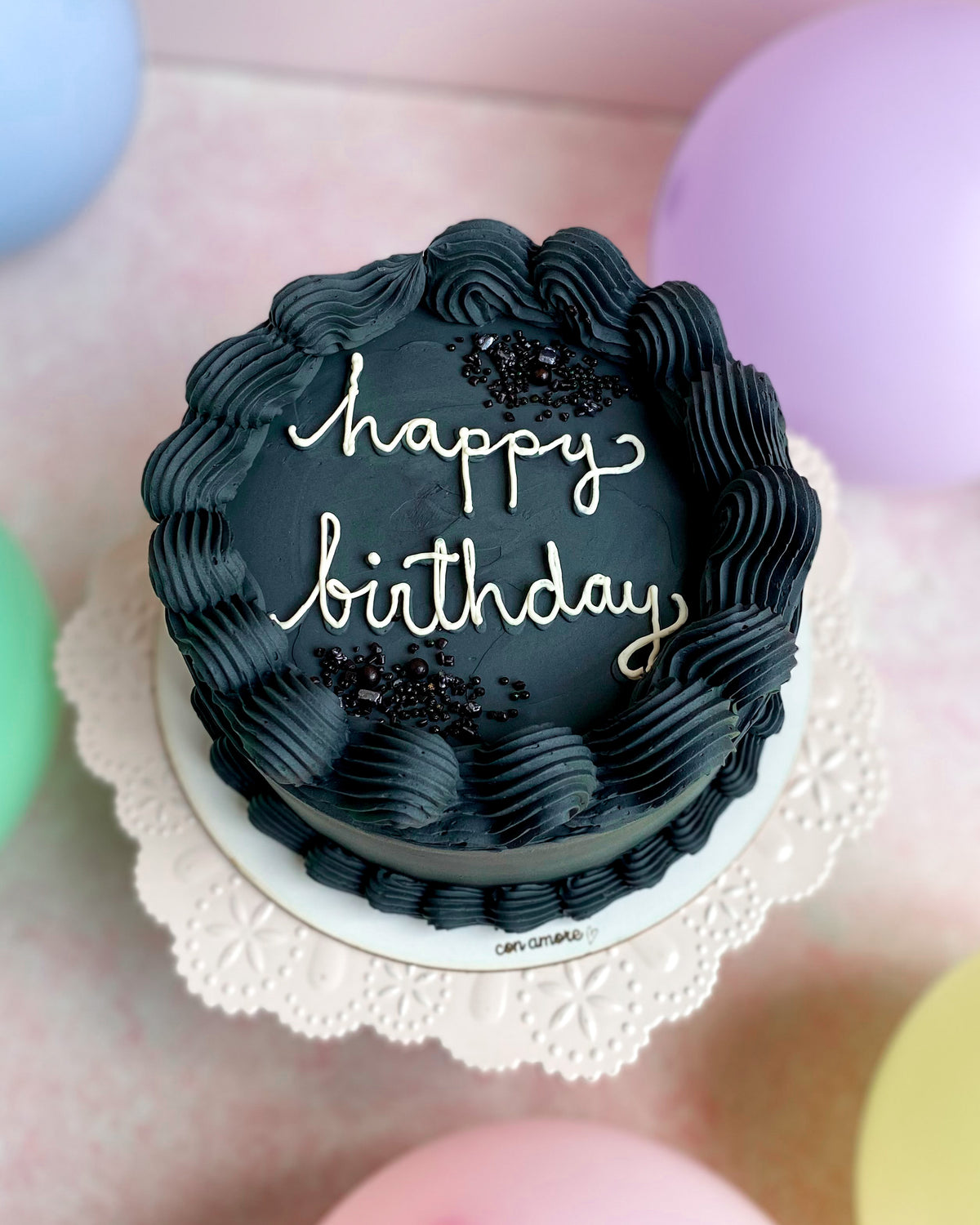 CAKE MONOCROMÁTICO NEGRO